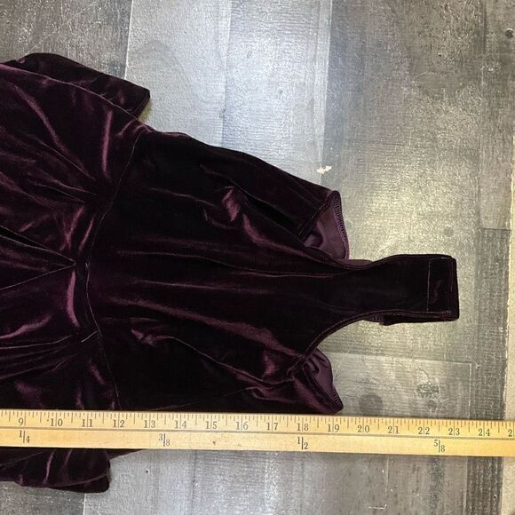 Misa Women’s Size Small Leila Velvet Bodysuit Burgundy Deep V Ruffle Sleeve - Picture 6 of 7